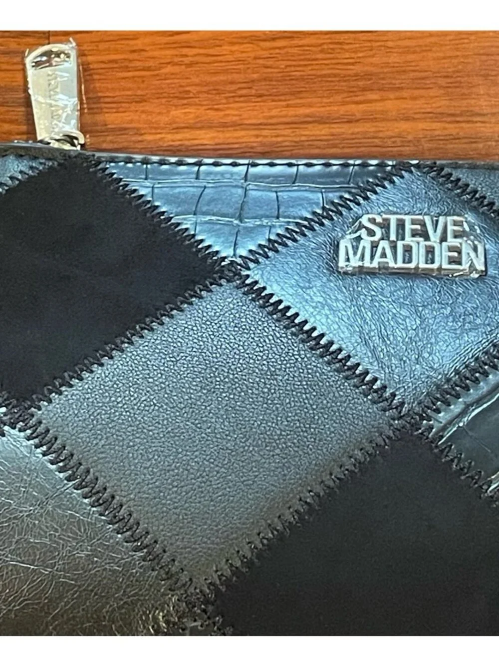STEVE MADDEN BLACK CROSSBODY BAG